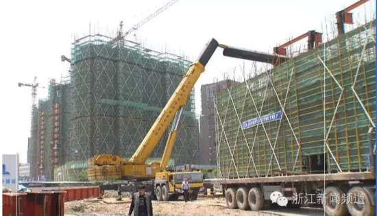 五一假期，杭州一工地的起重機(jī)吊機(jī)倒塌，造成1人重傷，3人輕傷